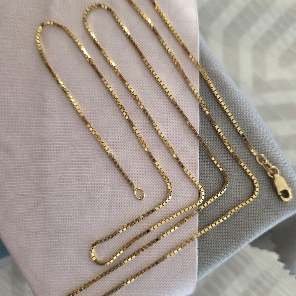 Gold Chain - Picture 8 of 14